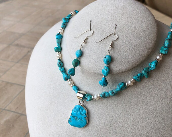 Turquoise/Pearl Necklace